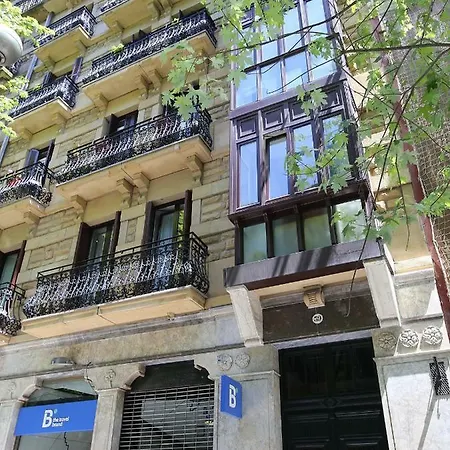 Apartment Urbieta *